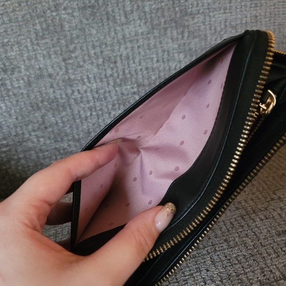 Kate Spade New York Reese Park Lindsey Wallet in Black - Picture 16 of 16